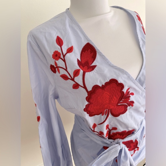 Embroidered Wrap Floral Top - Picture 4 of 5